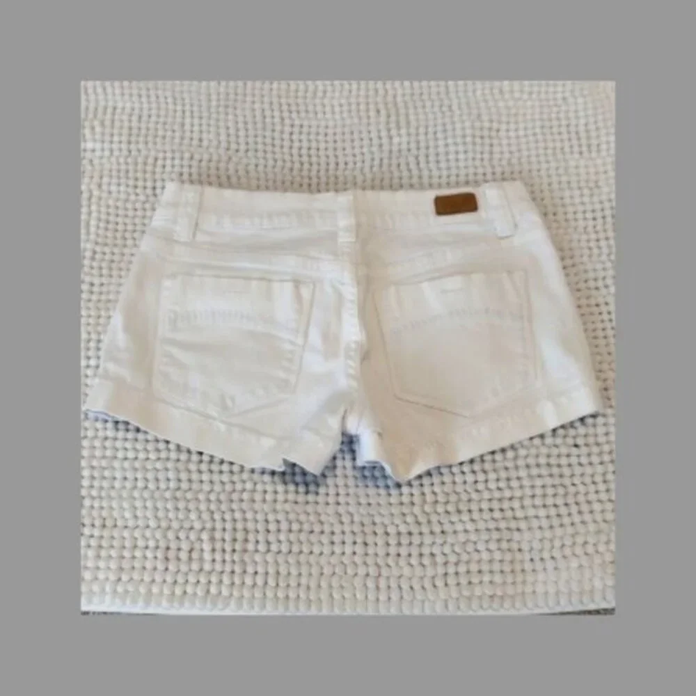 RSQ Denim White Malibu Shorts Size 3 EUC M-121